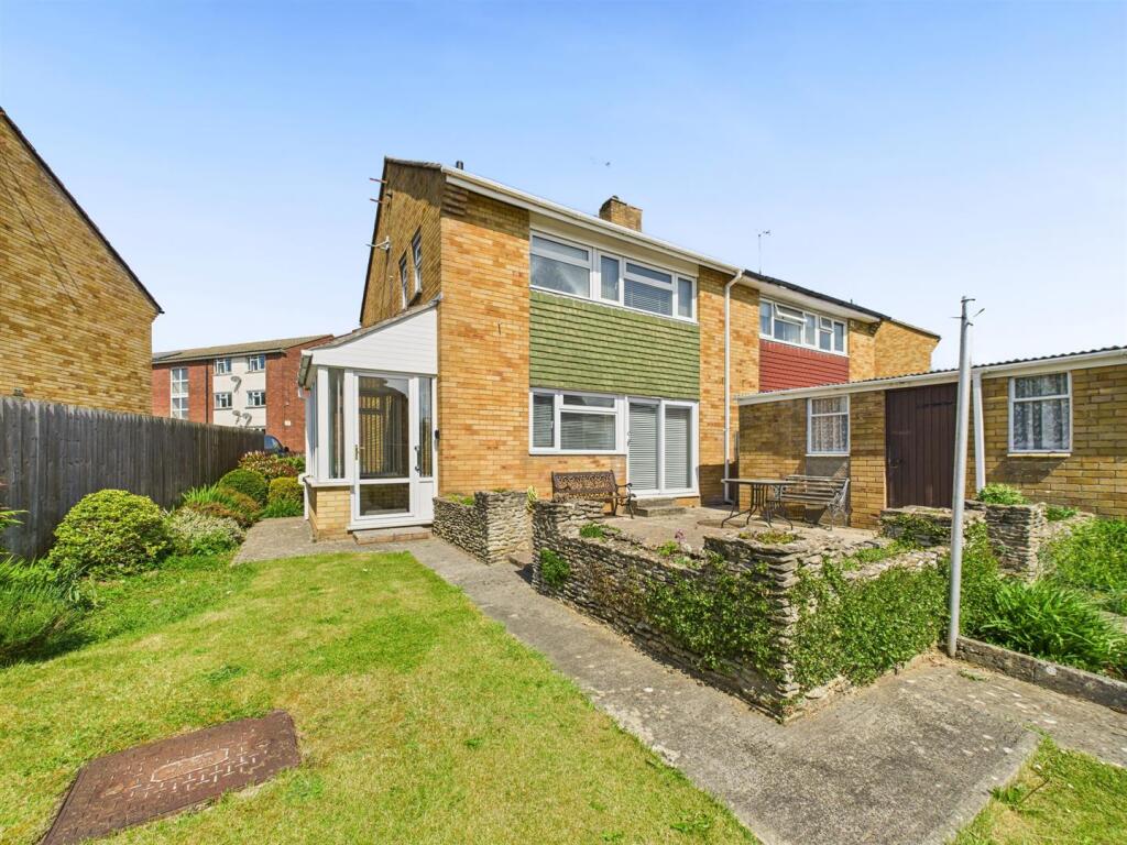 Rear Aspect