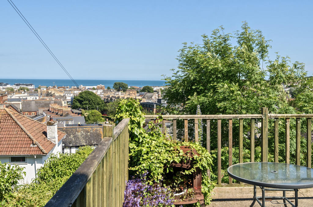 1286033-5-683db81...