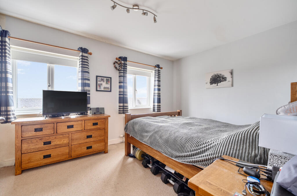 1388511-4-69429bf...