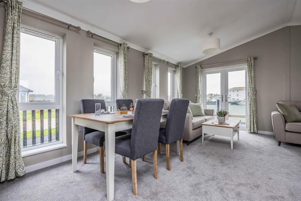 Plot 19 Littlehampton Marina-Small-PorticoMarketin