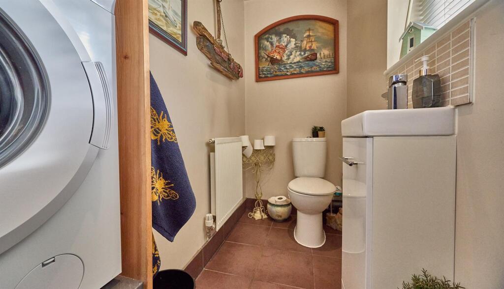SEPARATE WC