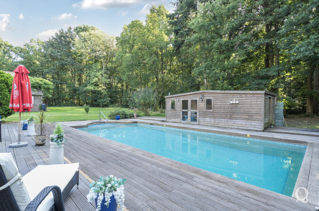 d22f1e70-39d1-463...