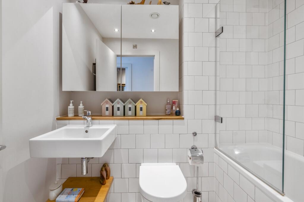 2 Terrace Mount Residences 323519 20