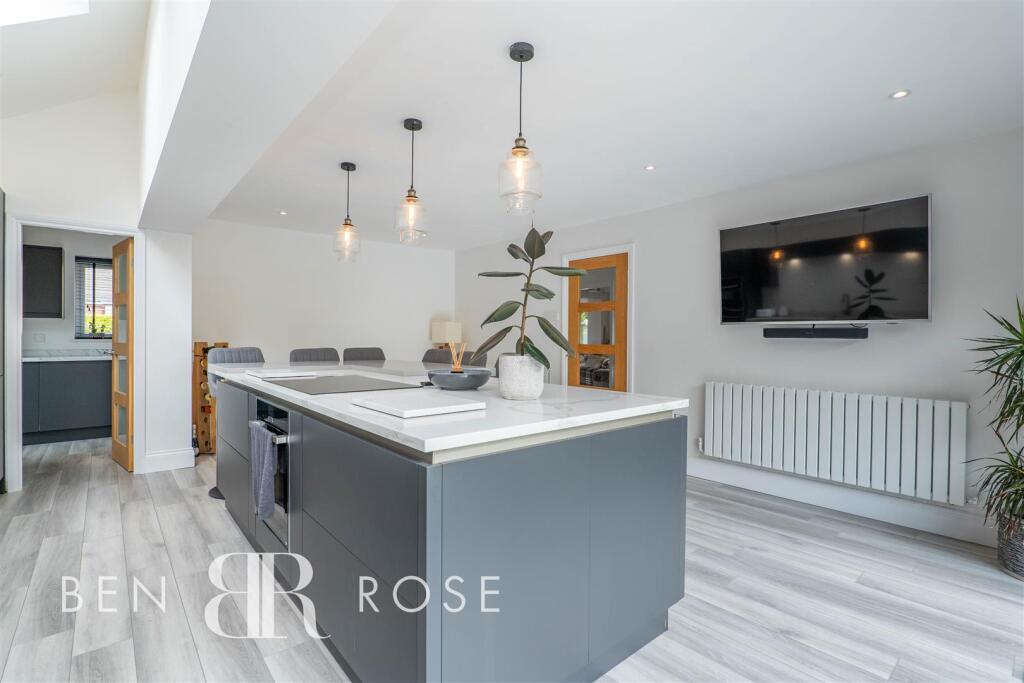 Kitchen/Breakfast Room