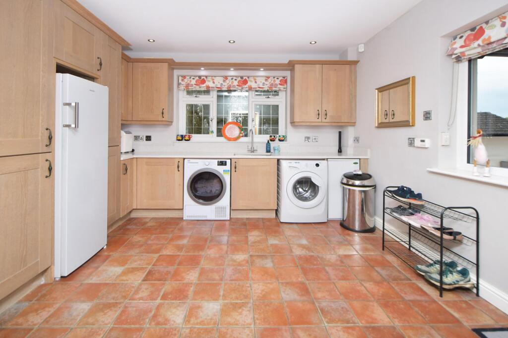 Utility room/ back kitchen