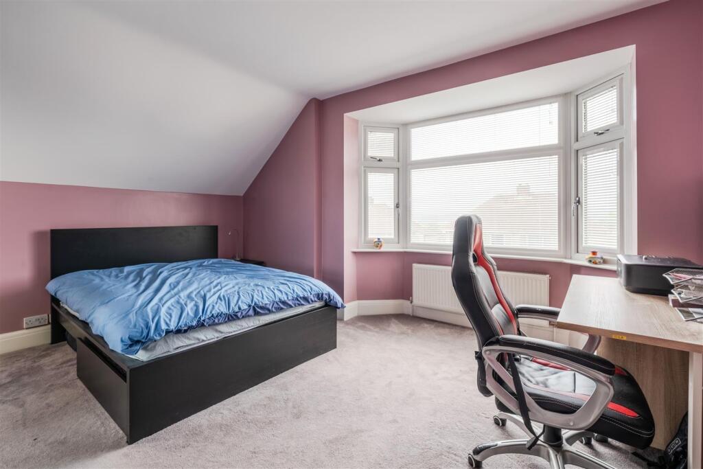 Bedroom2.jpg