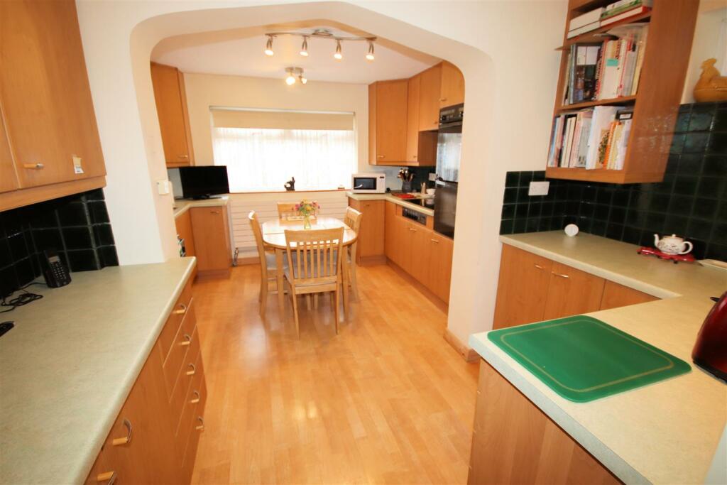 Kitchen/Breakfast Room