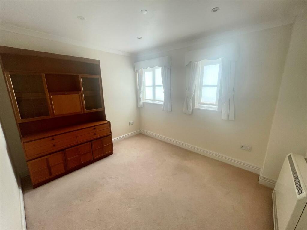 dining room.jpg