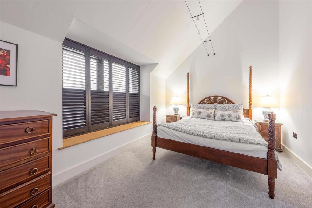 Blackthorn Barn - by Visually Rich 09029.jpg