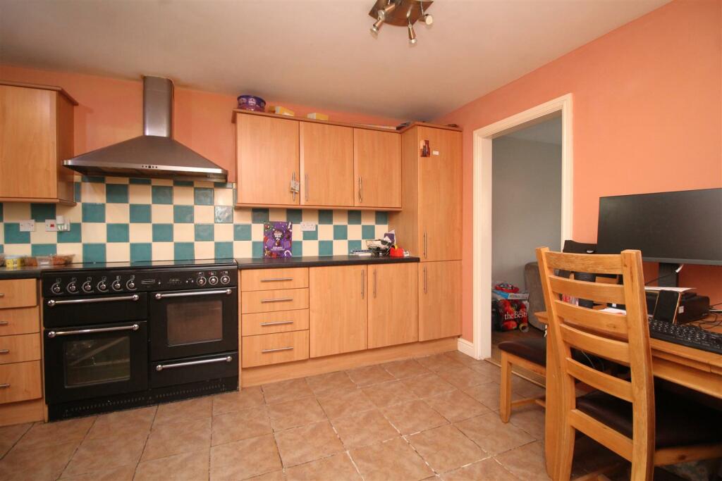 kitchen diner .JPG