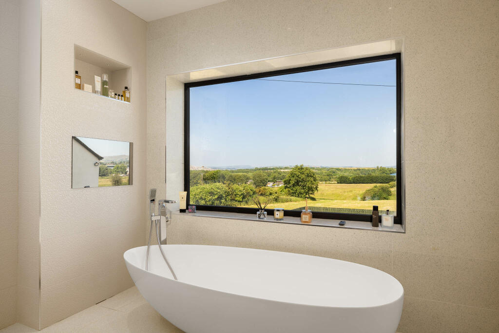 20230615-1105_Highfields Farm, Moss Hall Road, OL1