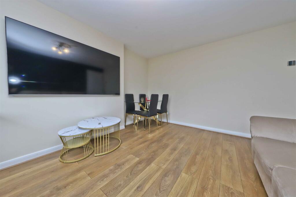 Living room 2