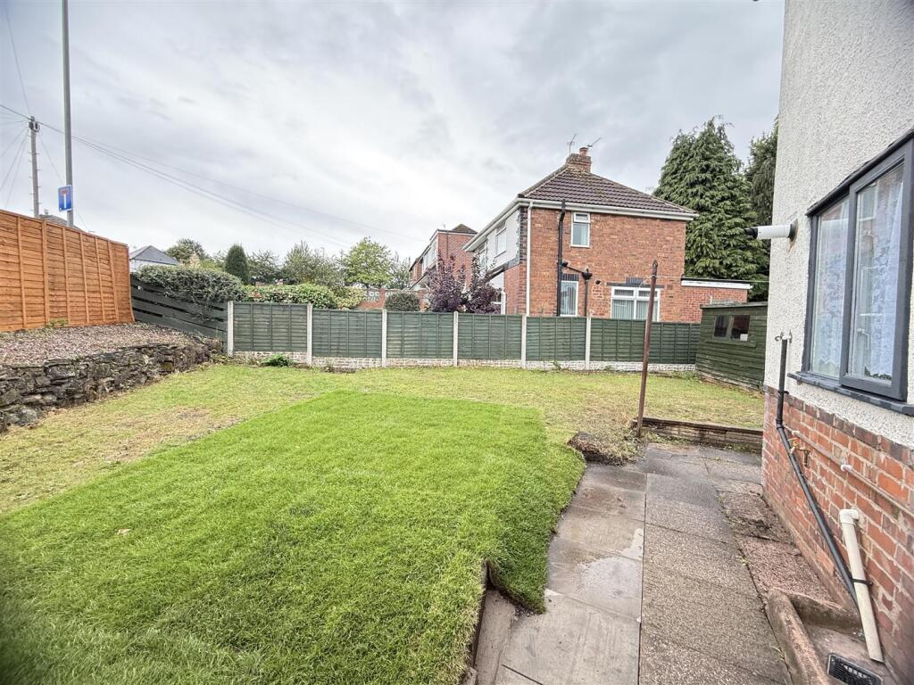 8 throneycroft -15.jpg