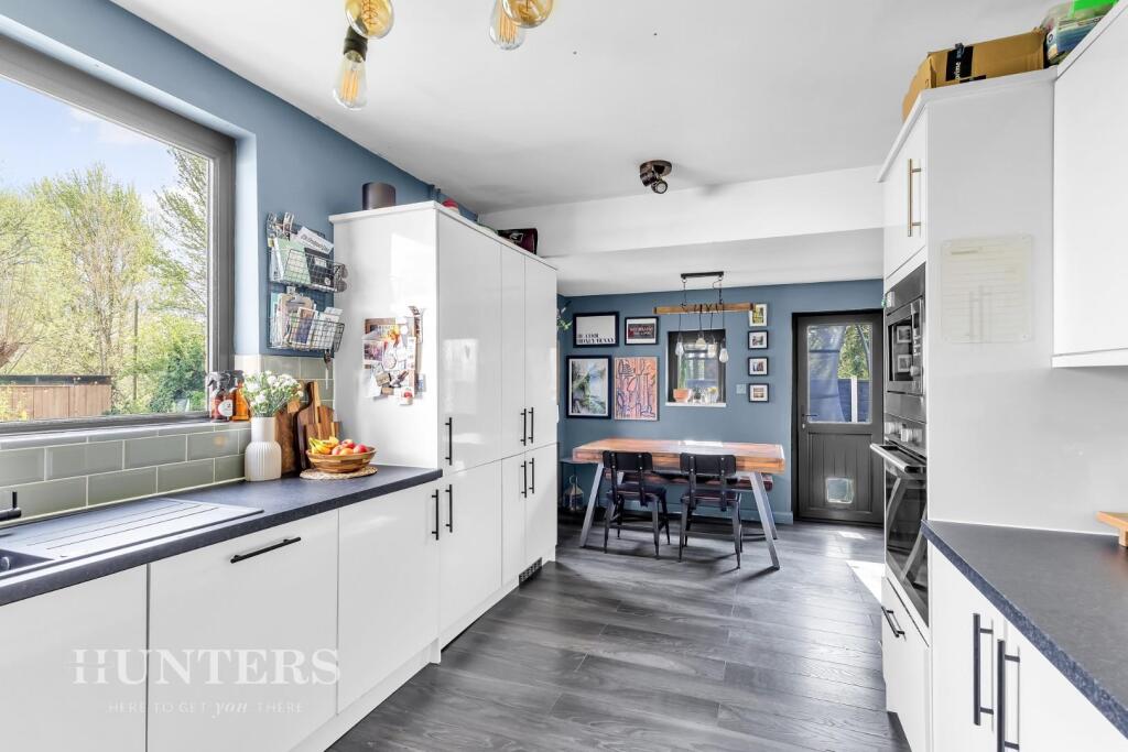 Dining kitchen