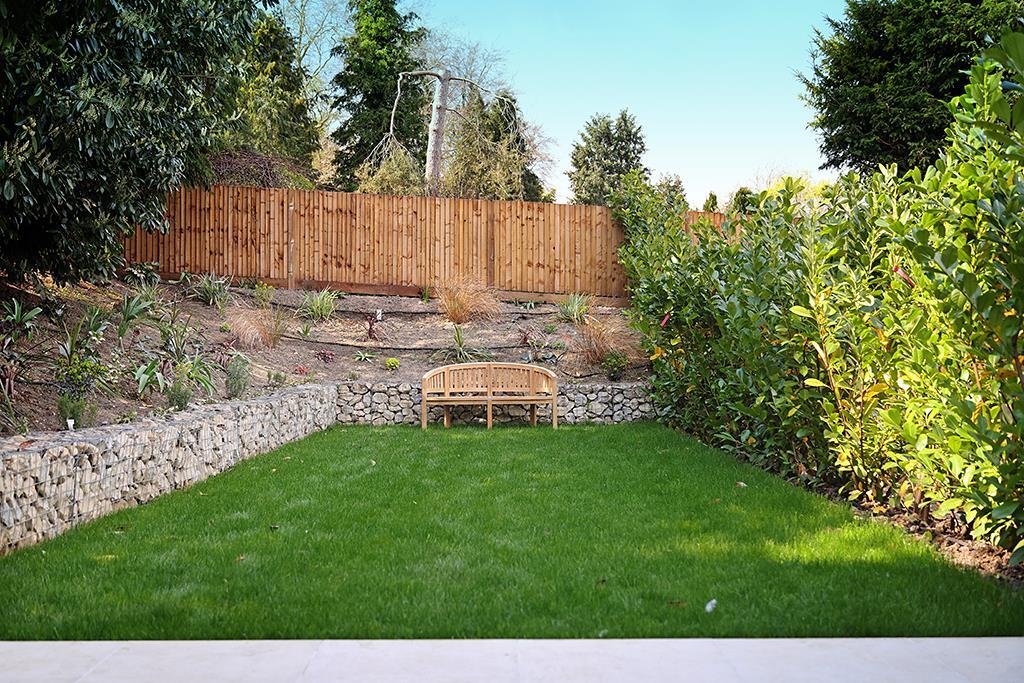 1-CobhamRd-Apts-Ext+CommunalAreas-7927.jpg