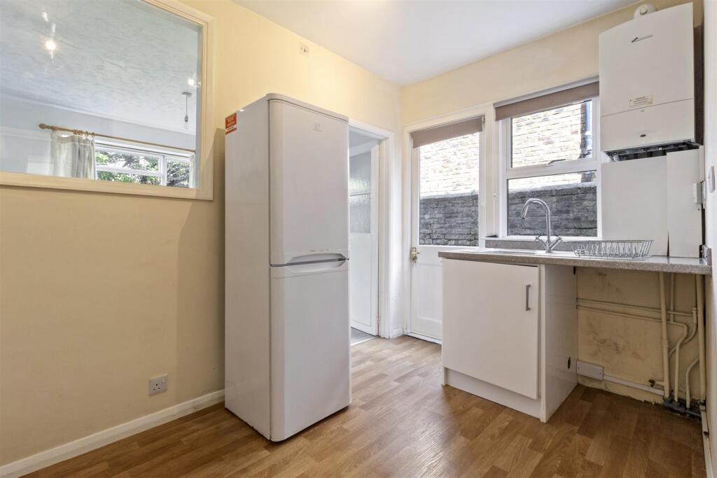 Shakespere Road, 55-009.JPG