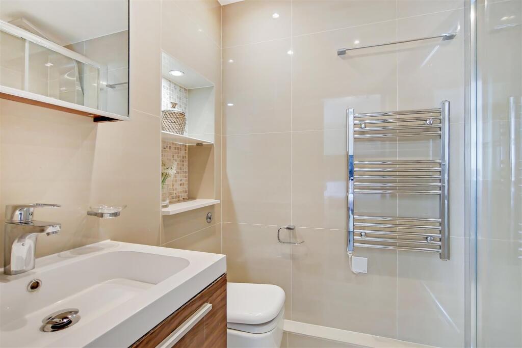 7_Master Ensuite-0.jpg