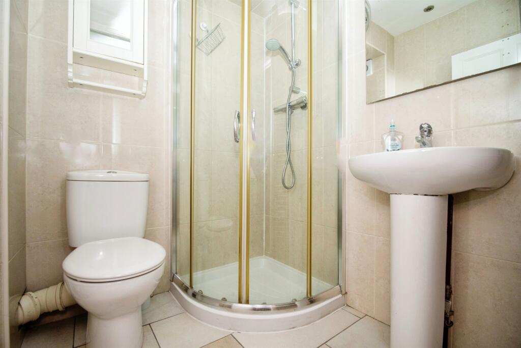 En-suite Bathroom