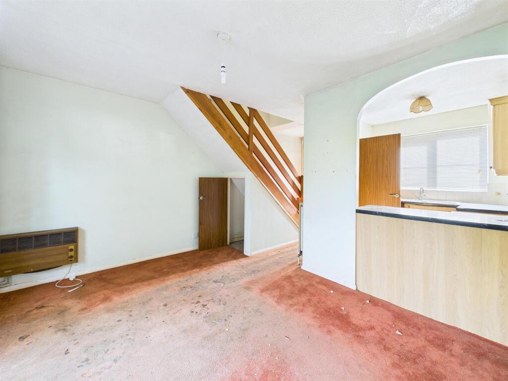 3 - 1 bedroom mid terrace.jpg