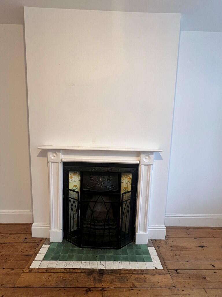 carr av new 003