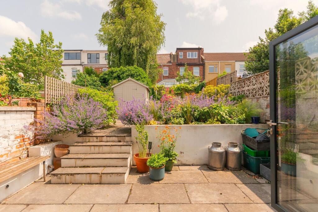 2S8RBN - External H.jpg