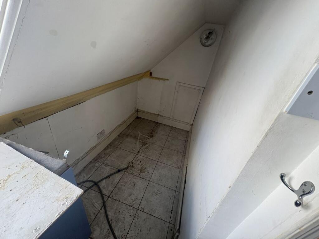 Flat 5