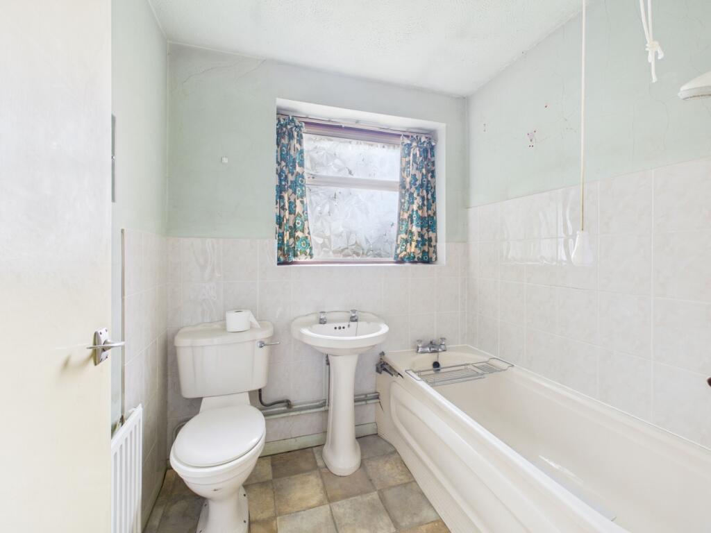 CAM04922G0-PR0078-STILL019