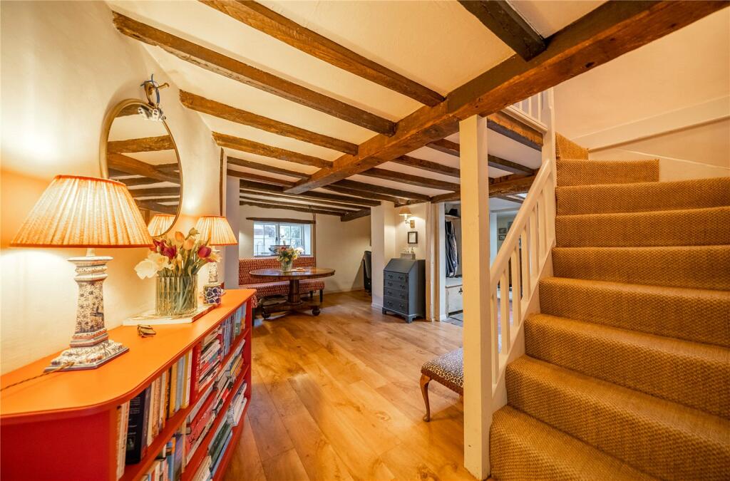 Inner Hall/Dining Rm