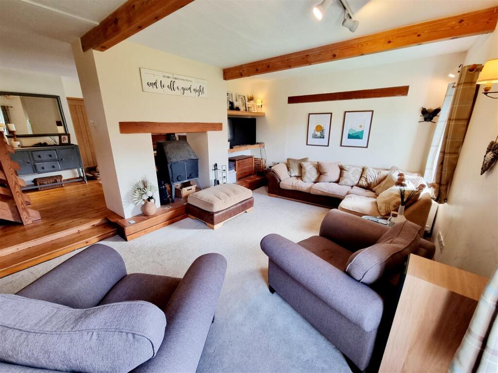 Sitting Room.jpg