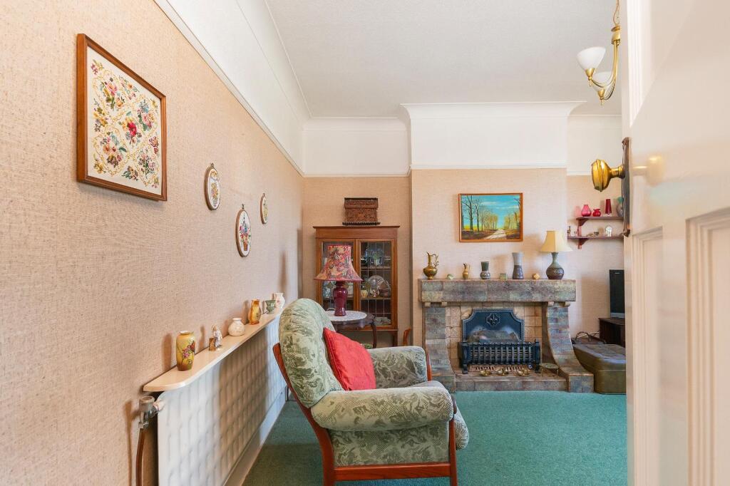 6S6R6FN - Living Room D.jpg