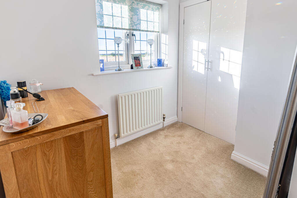 bedroom1dressingroom