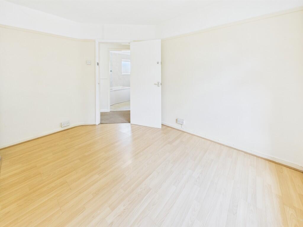 CAM03974G0-PR0138...