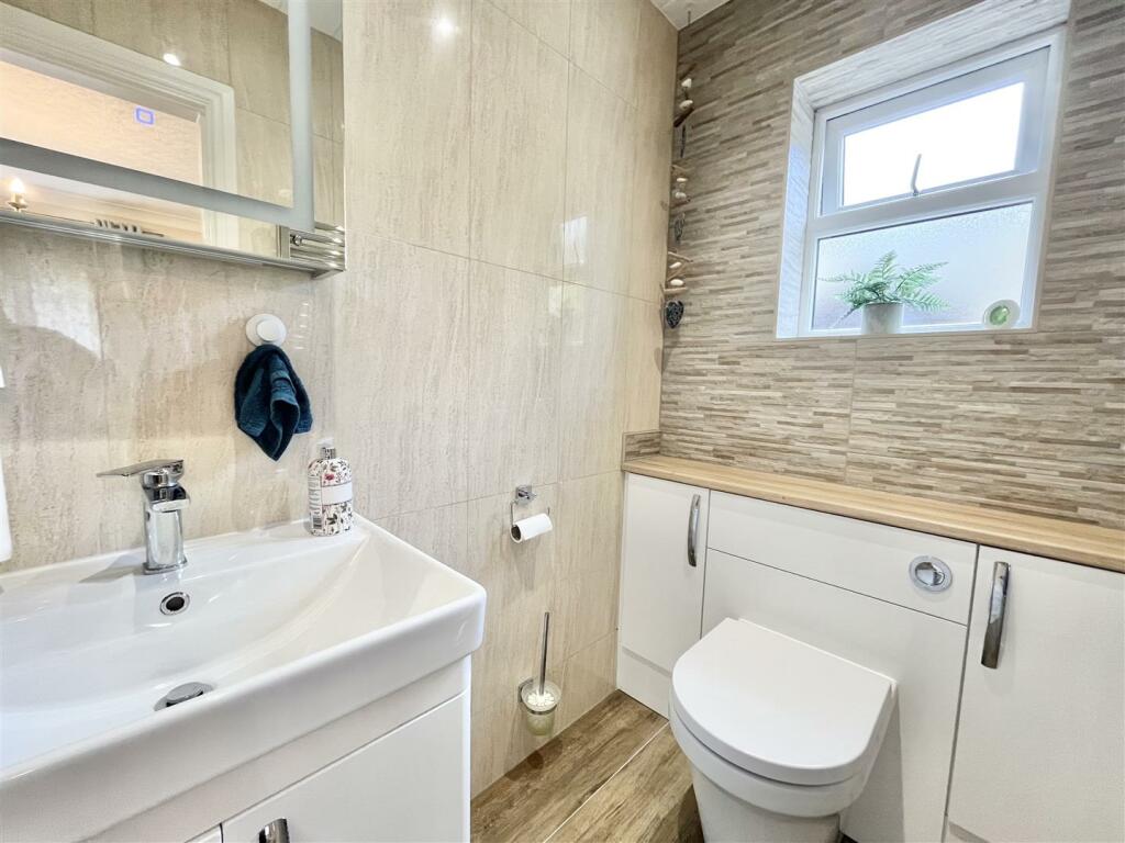 Master En-Suite