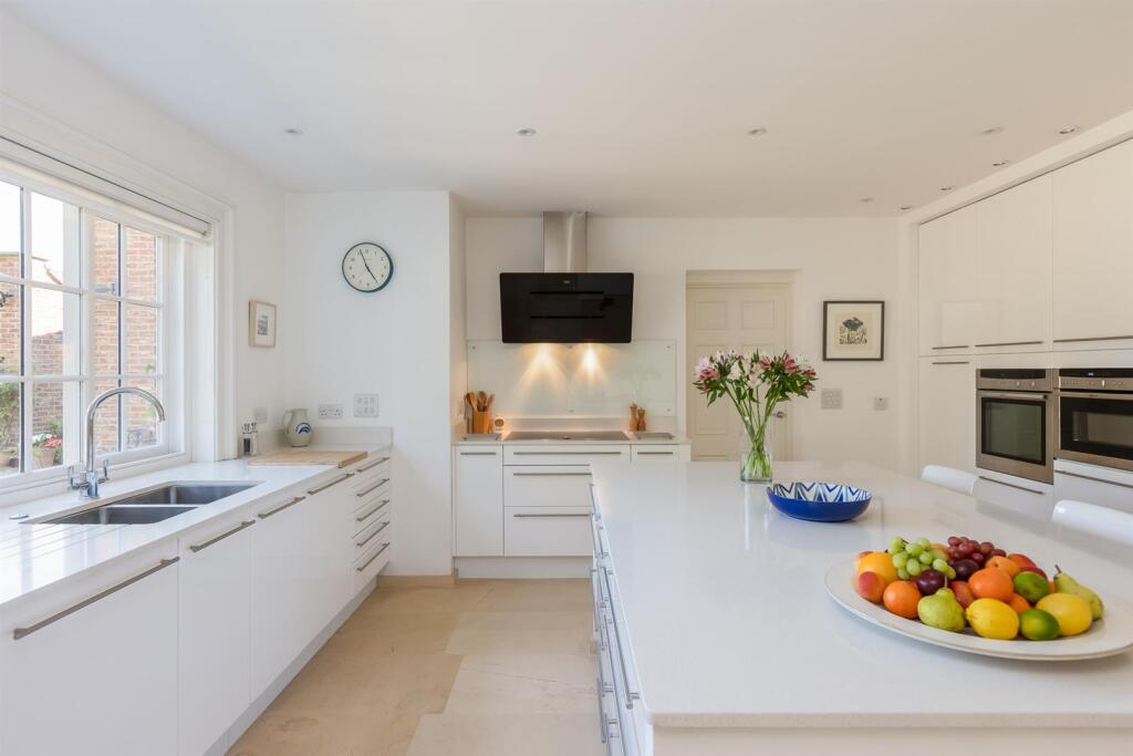 Kitchen/Breakfast Room