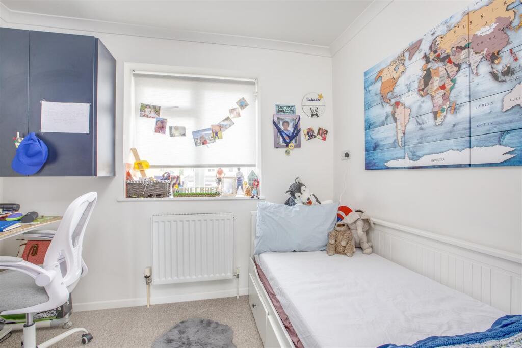 25 Cambridge Crescent, HP13 7NE-7.jpg