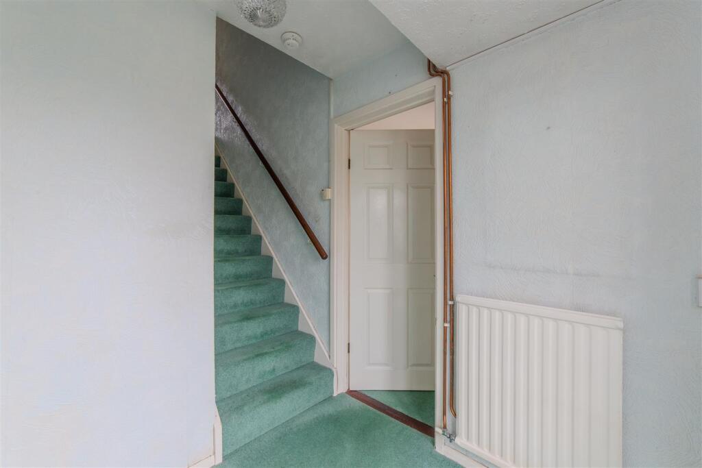 27 Manorbier Drive-8.jpg