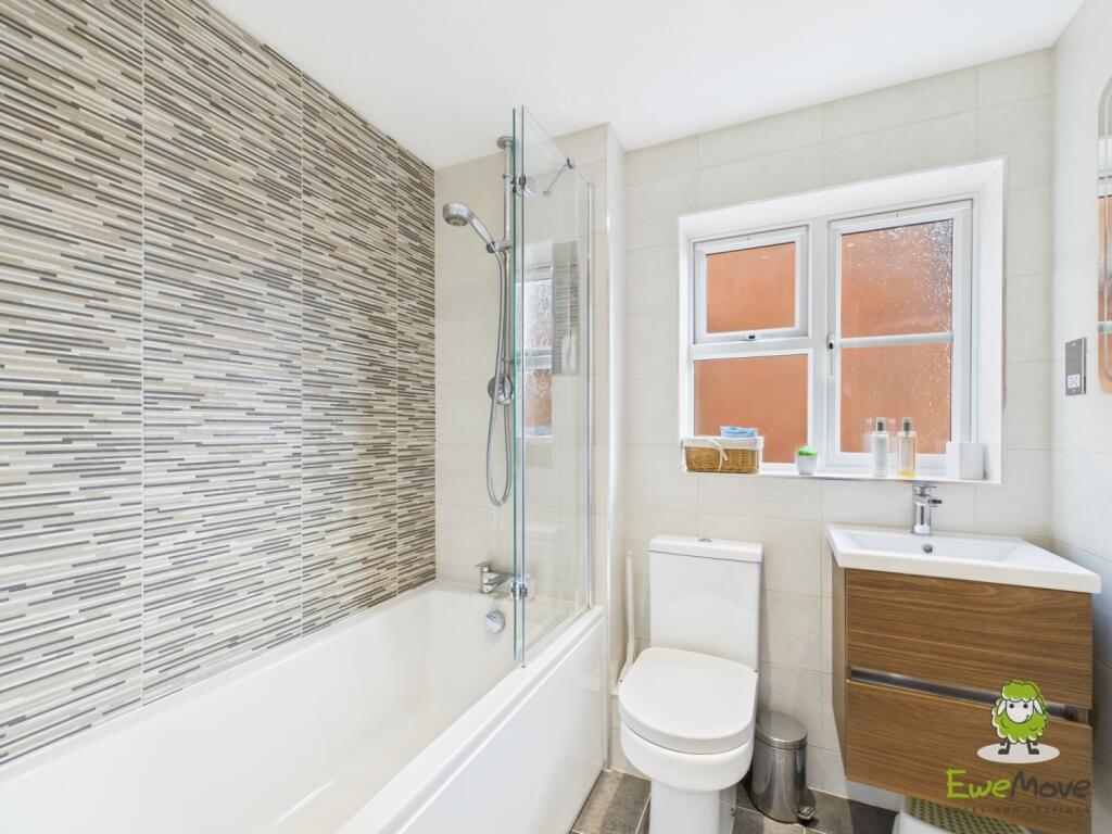 CAM03778G0-PR0181-STILL007