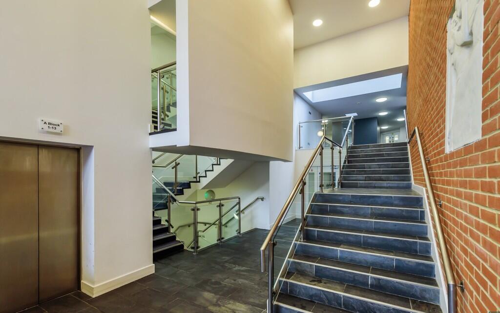 479b63a6-48ff-483...