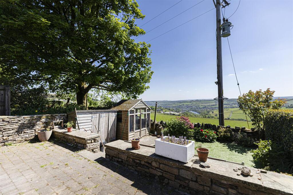 Bramleys Estate Agents - Cockley Cote - Slaithwait