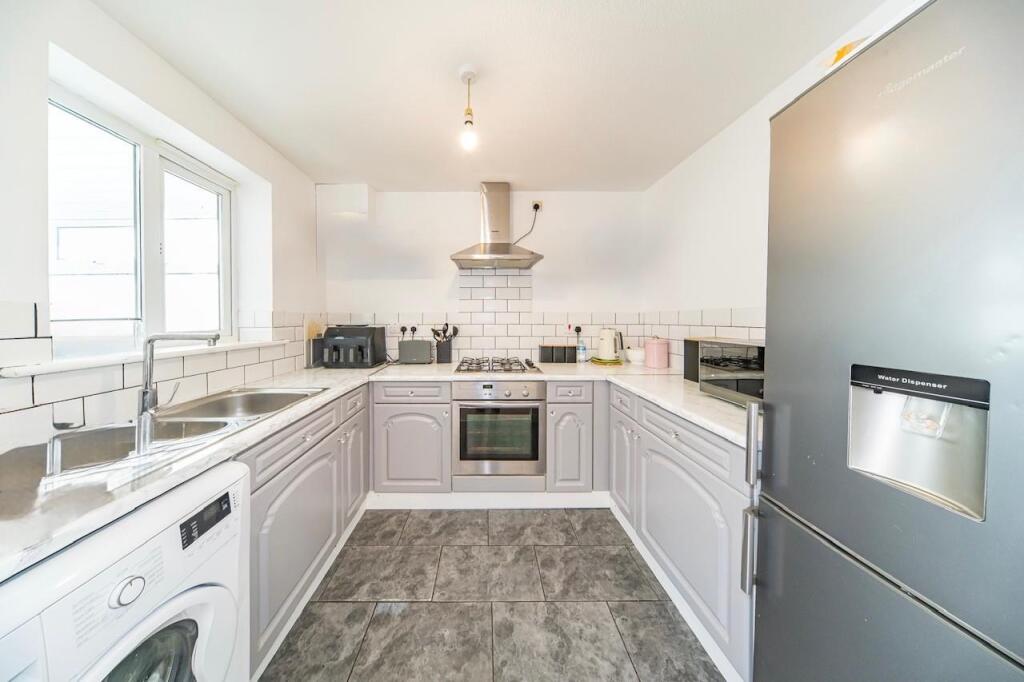 thumbnail_2-Fletcher-Avenue-14 (1).jpg