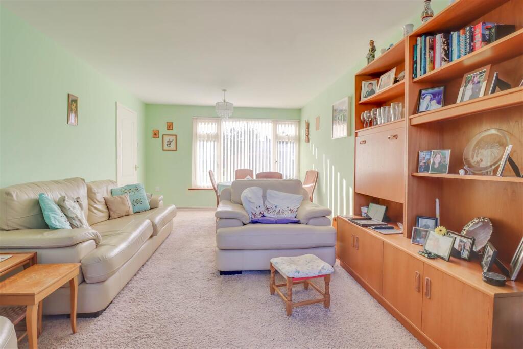 15 MERLIN WAY INSIDE-4.jpg