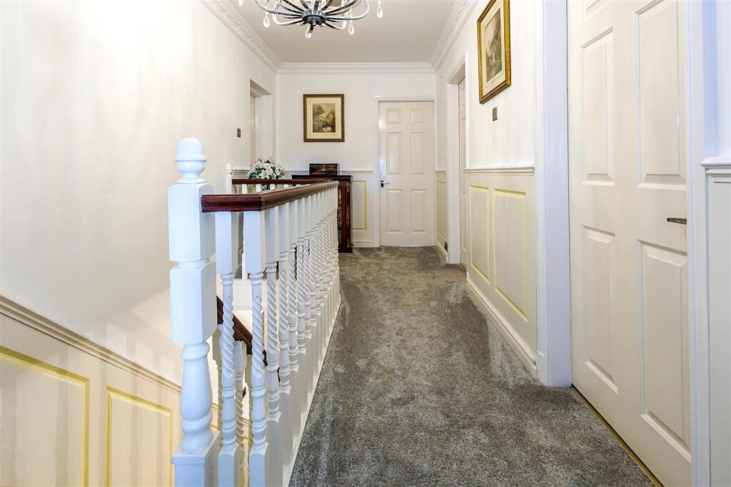 FIRST FLOOR LANDING