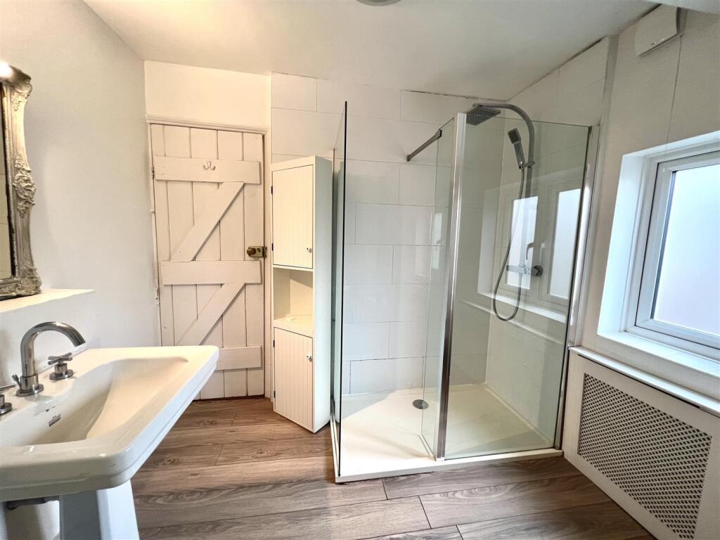Bathroom 2