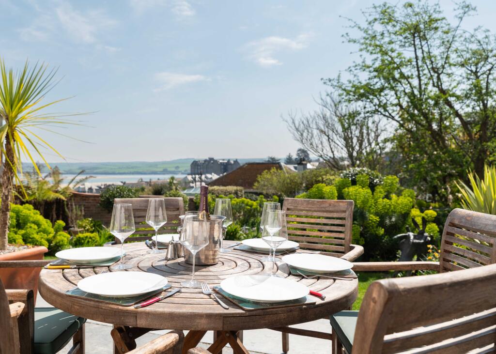 684c475f37b02_Lancefield-House-59