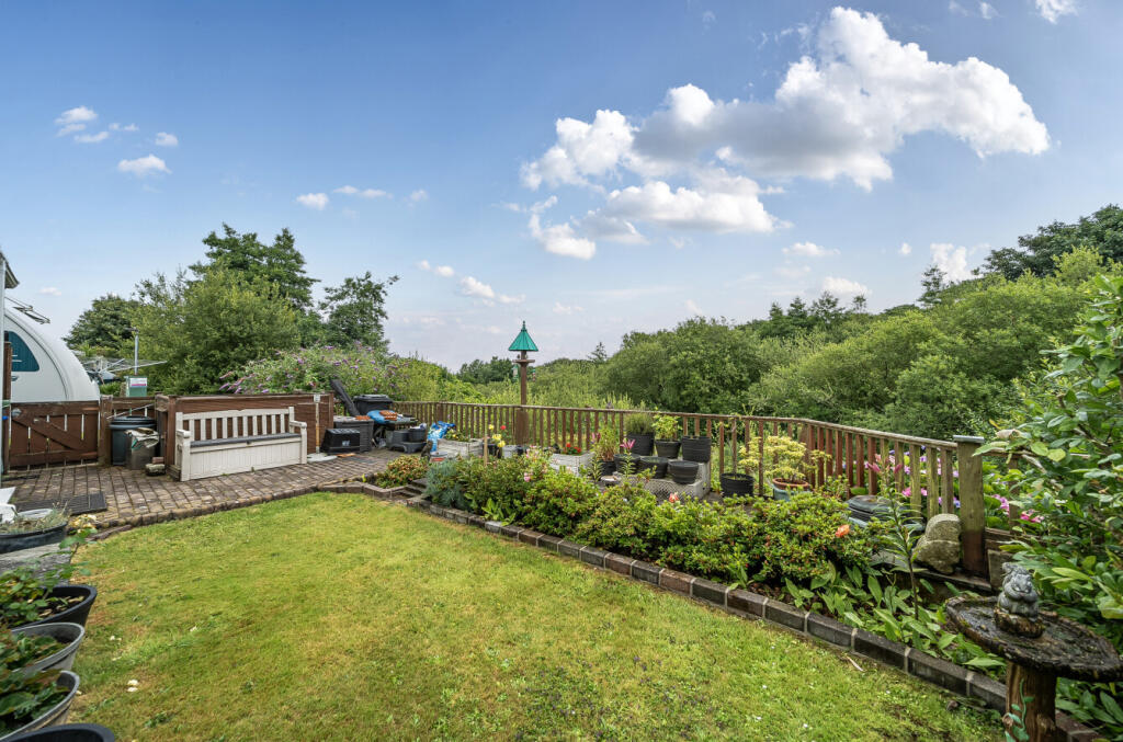 1327840-22-6877e9...