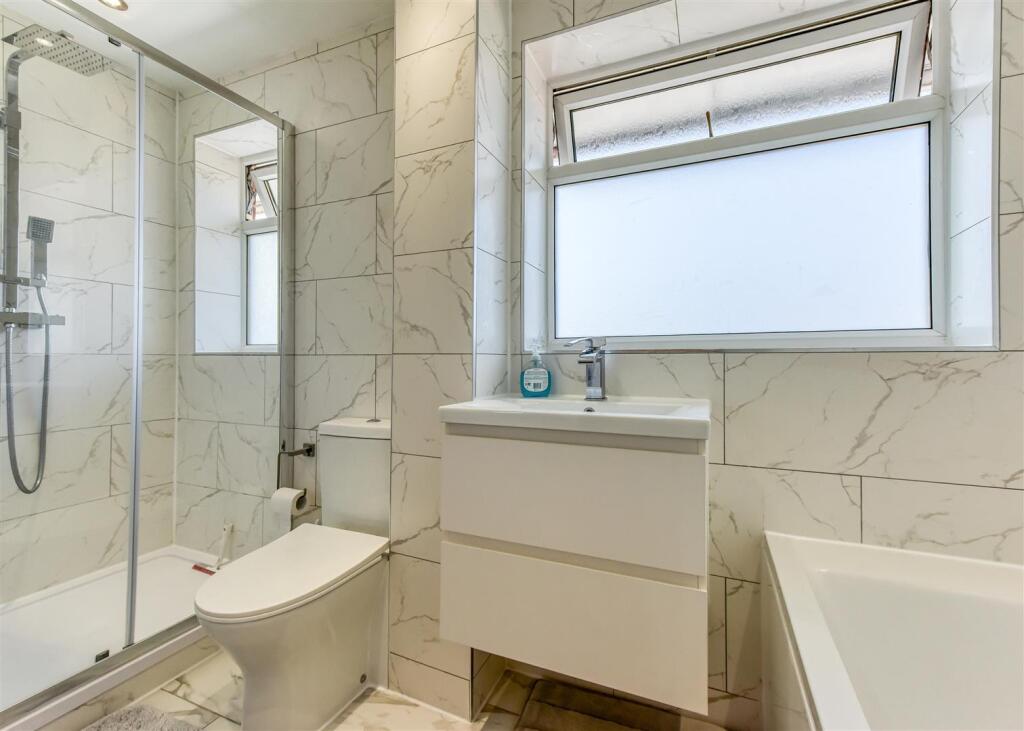 55 Woodcote Road-bathroom.jpg