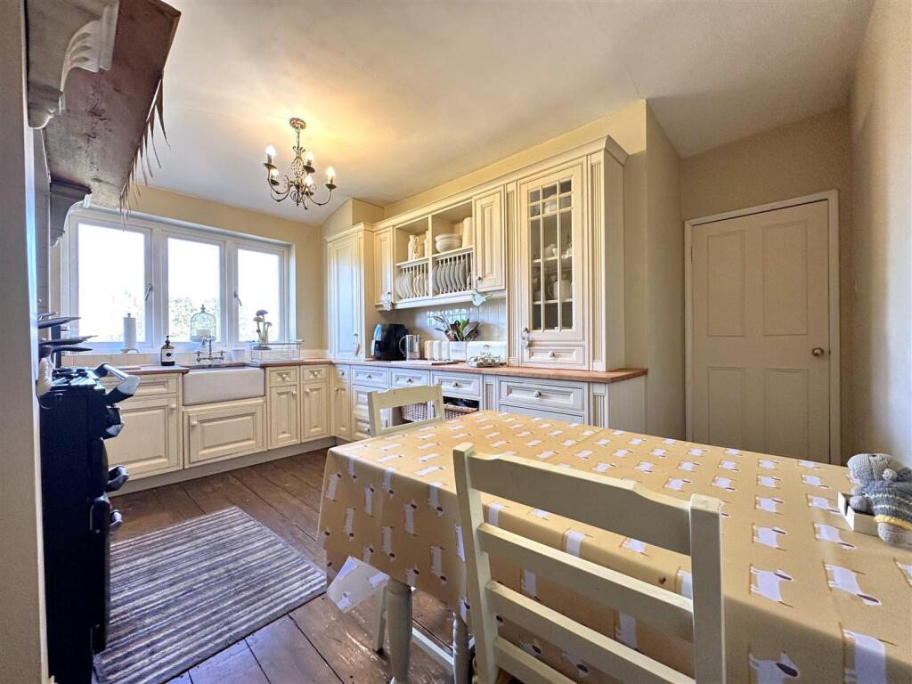 Dining Kitchen 648