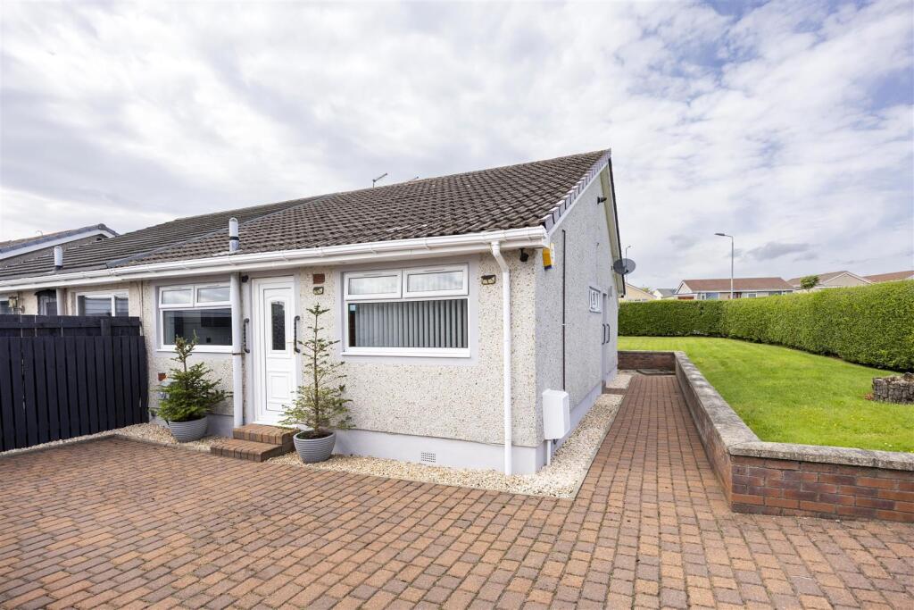 2_APPLECROSS_GARDENS_MOODIESBURN_002.JPG