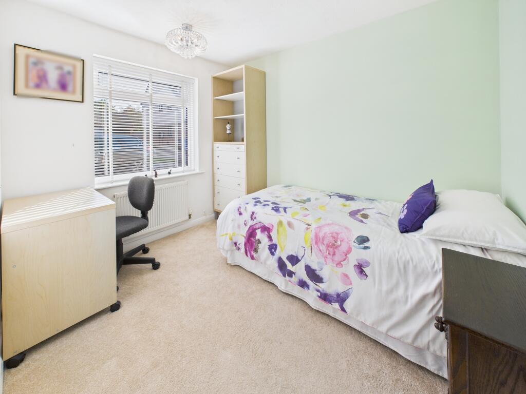 CAM02871G0-PR0634-STILL018