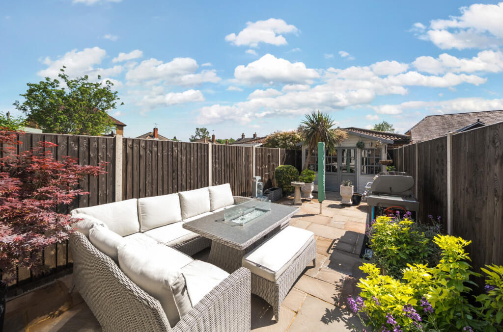 11-6814ac8dc8bbc-...